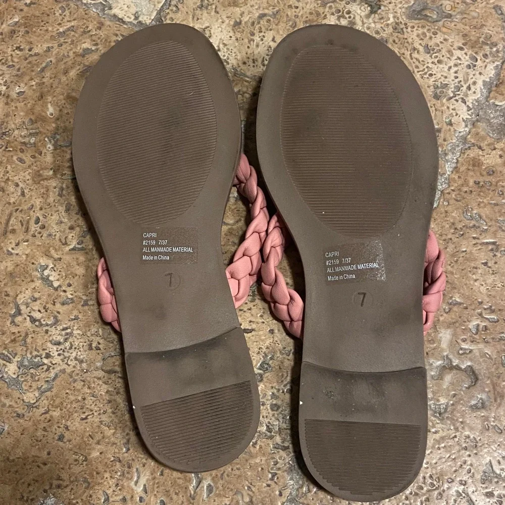 Articles of Society Capri Pink Braided Thong Sandals Lizard Embossed 2159 size 7